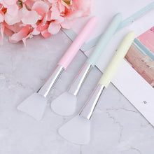 Load image into Gallery viewer, 1Pcs Silicone Mask Brush Soft Skin Care Mud Mixing Face Mask Makeup Brushes Wooden Handle Facial Foundation